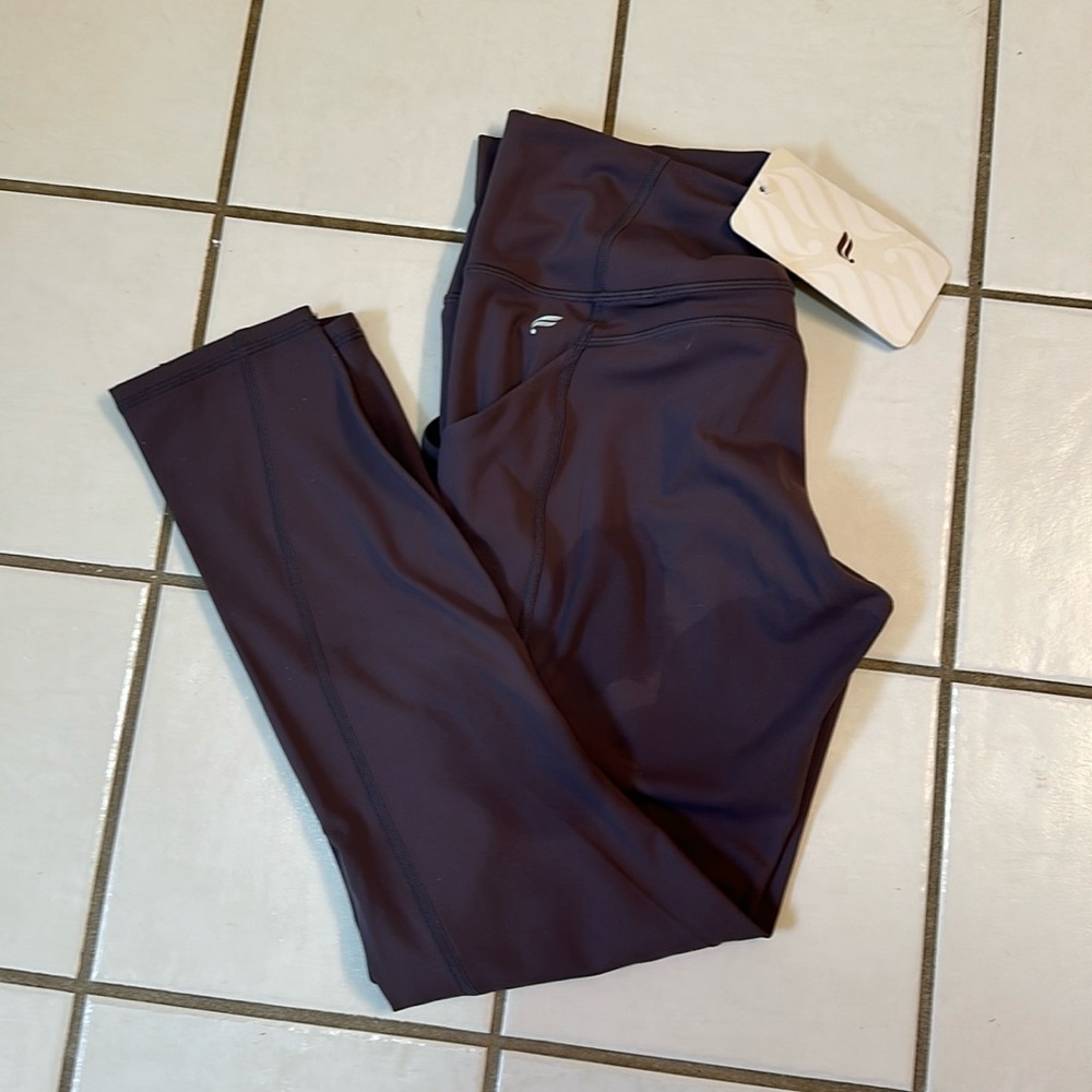 Fableticss statement powerform legging.